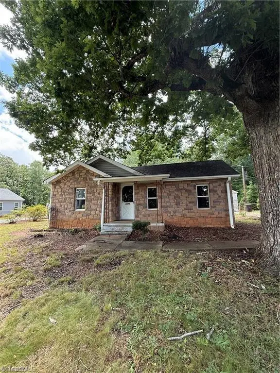 4372 Oak Ridge Drive, Winston Salem, NC 27105 - Image #1