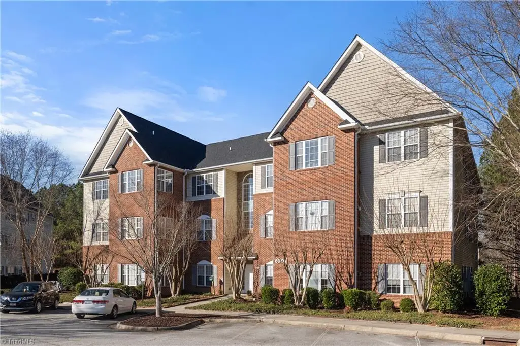 6901 Hanesbrook Circle #102, Clemmons, NC 27012 - Image #1