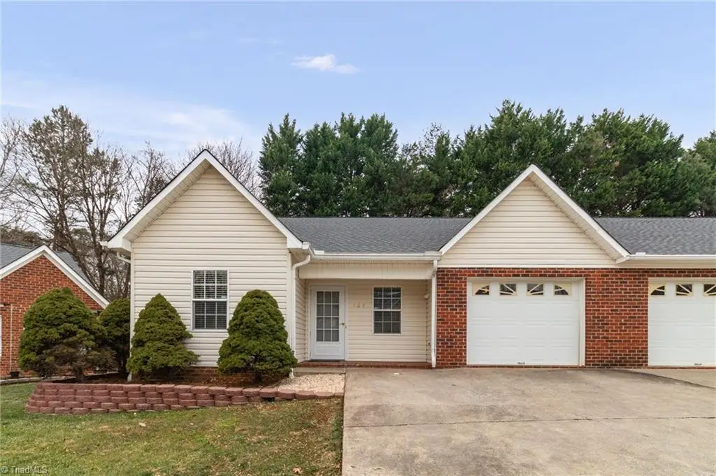 124 Bethania Oaks Circle, Pfafftown, NC 27040 - Image #1