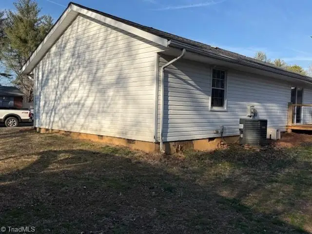 1003 Osborne Sunset Drive, North Wilkesboro, NC 28659 - Image #2