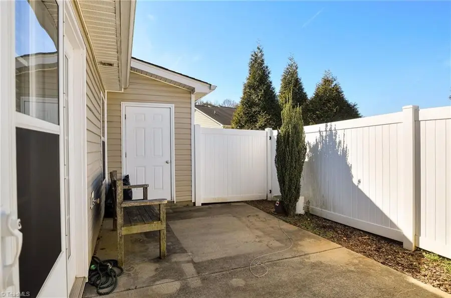 3118 Hyde Place Circle, Winston Salem, NC 27103 - Image #3