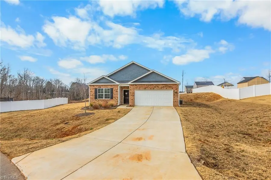 664 Towhee Trail, Lexington, NC 27295 - Image #3