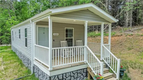 939 Don Bare Road, Jefferson, NC 28640