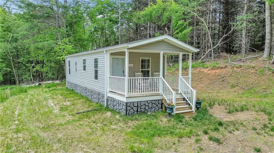 939 Don Bare Road, Jefferson, NC 28640 - Image #2