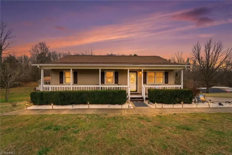 158 Kimberly Lane, Thomasville, NC 27360 - Image #2