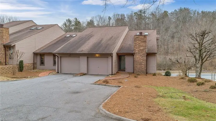 1508 E Ivy Trace, Wilkesboro, NC 28697 - Image #2