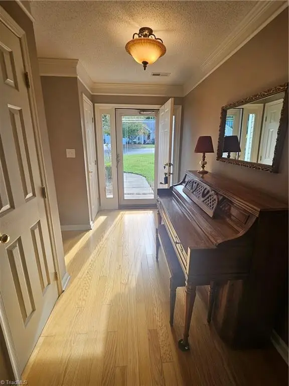 117 Village Drive, Jamestown, NC 27282 - Image #2