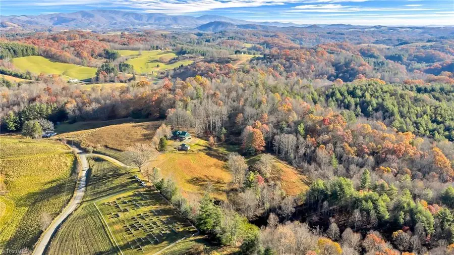575 New River Cemetery Road, Grassy Creek, NC 28631 - #3