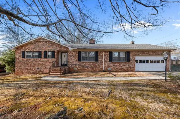 304 Irving Park Drive, Kernersville, NC 27284