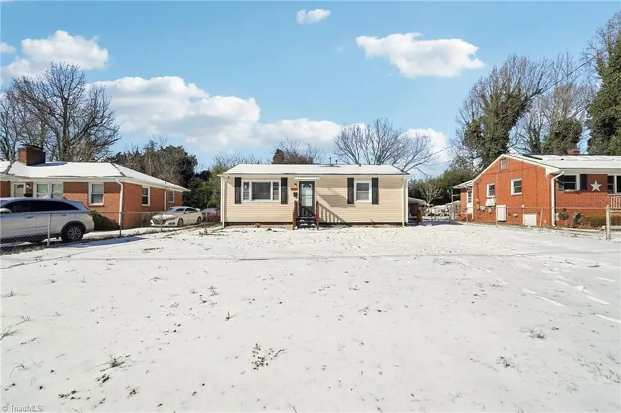 922 Llano Place, Greensboro, NC 27401 - Image #2