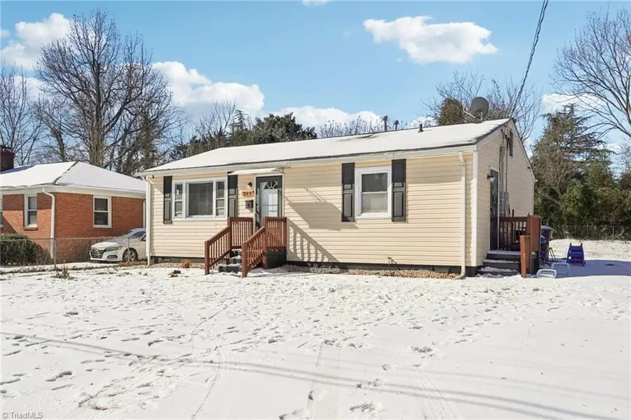 922 Llano Place, Greensboro, NC 27401 - Image #3