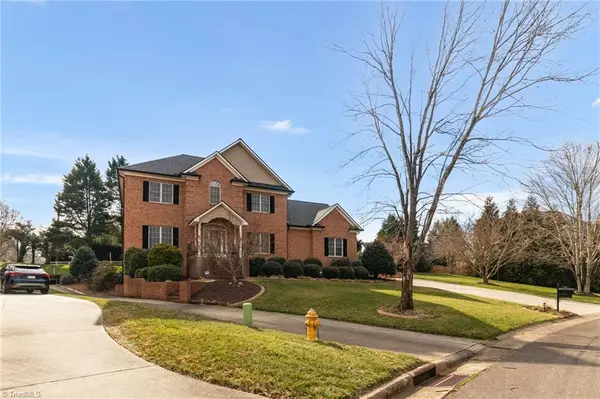 136 Montauk Court, Clemmons, NC 27012