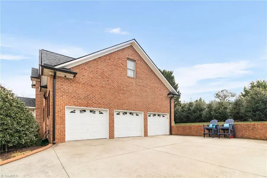 136 Montauk Court, Clemmons, NC 27012 - Image #2