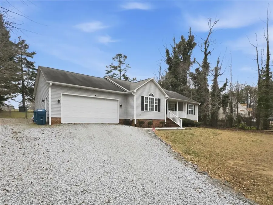 6404 Brookline Drive, Pleasant Garden, NC 27313 - Image #3