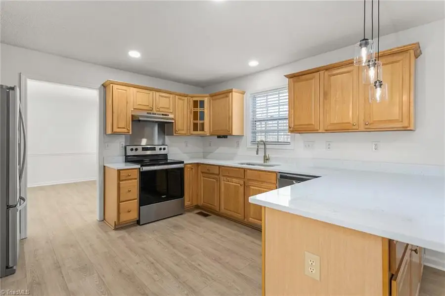 4221 Clovelly Drive, Greensboro, NC 27406 - Image #2