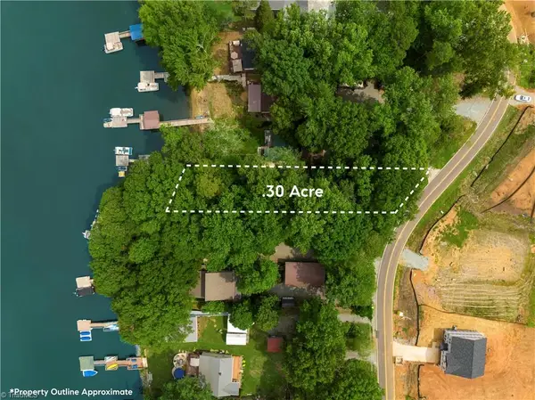 1349 Hickory Point Drive, Lexington, NC 27292