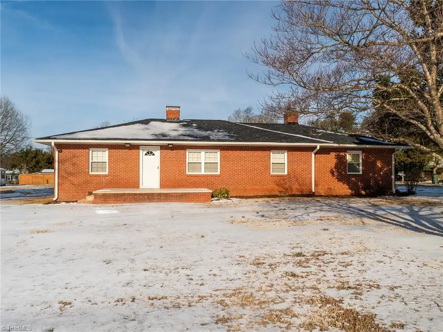 812 Springwood Avenue, Gibsonville, NC 27249 - Image #2