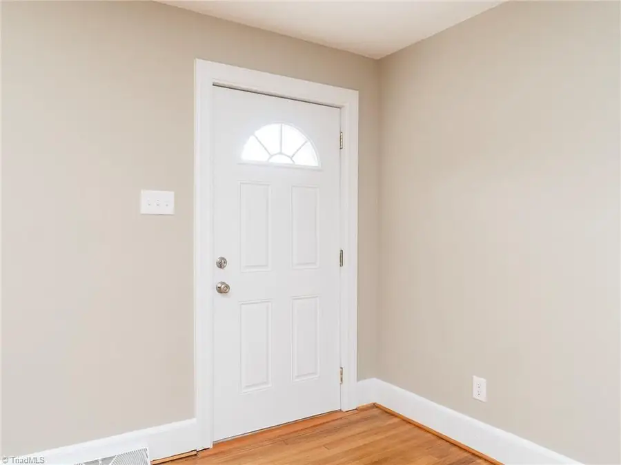 812 Springwood Avenue, Gibsonville, NC 27249 - Image #3