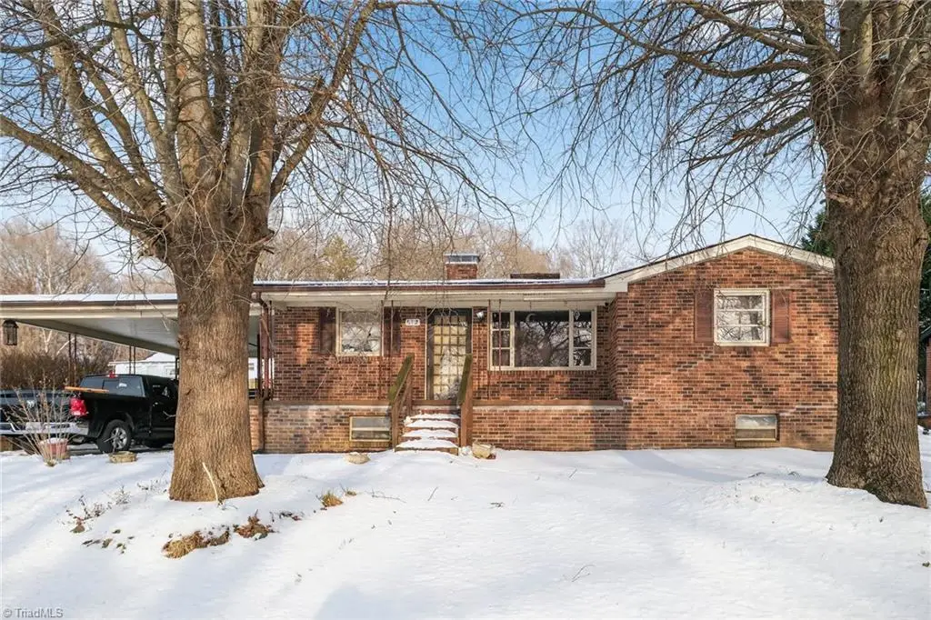 612 School Street, Walnut Cove, NC 27052 - #1