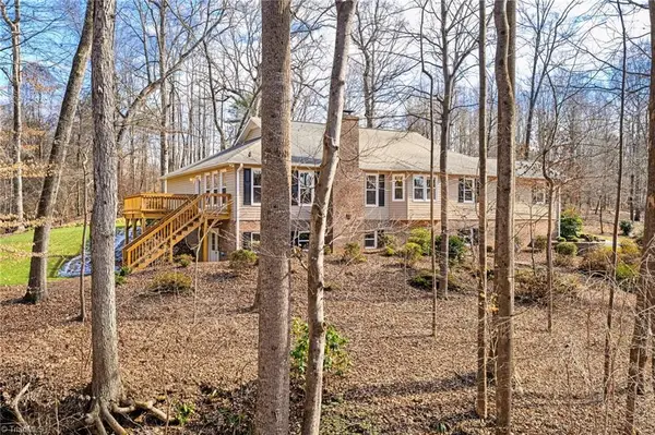 109 Normandy Avenue, Boonville, NC 27011