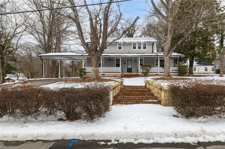 1102 Courtland Avenue, Reidsville, NC 27320 - Image #2