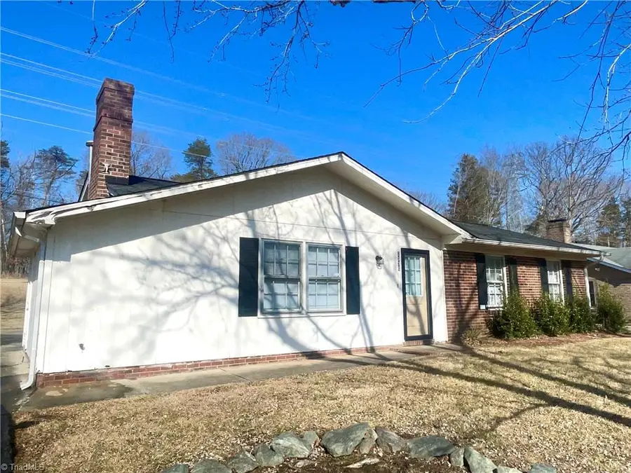 2570 Oakcrest Court, Burlington, NC 27217 - #2