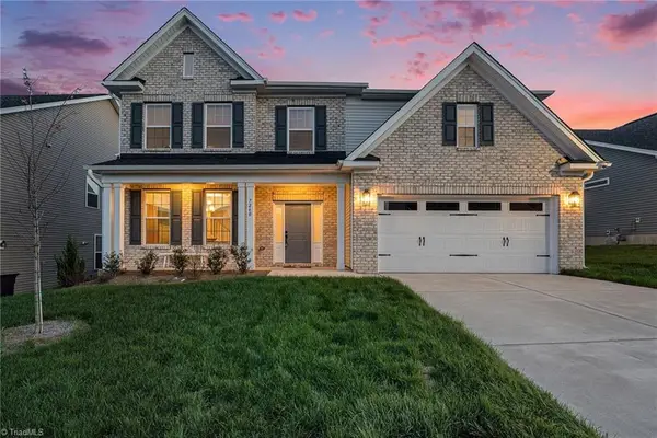 7260 Huntgate Drive, Kernersville, NC 27284
