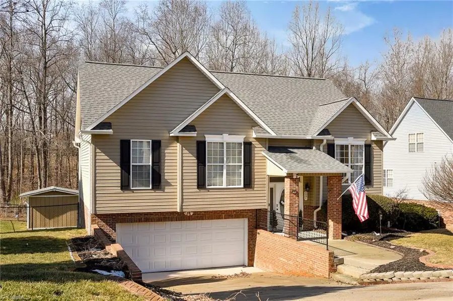 17 Clayton Way, Thomasville, NC 27360 - #2