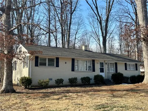 208 Wedgewood Drive, Jamestown, NC 27282