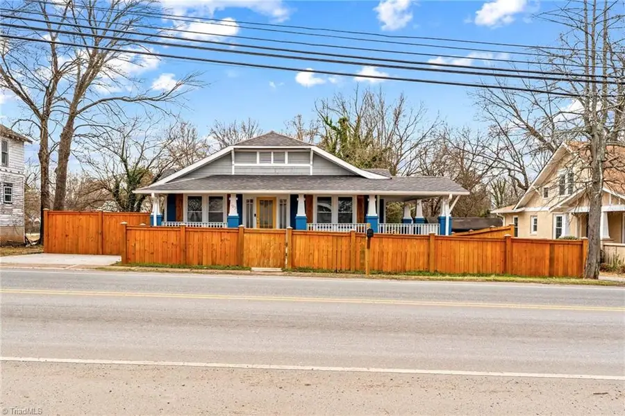 705 W 5th Avenue, Lexington, NC 27292 - #3