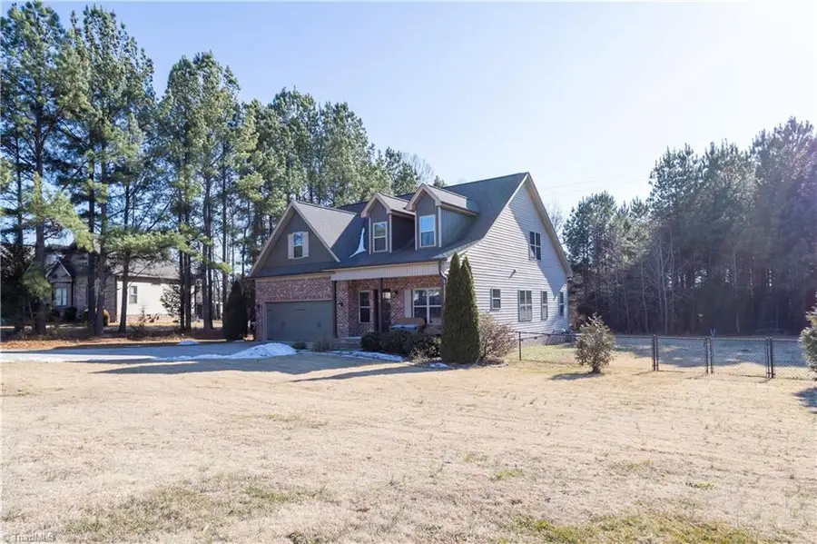 112 Wallburg Fields Lane, Midway, NC 27107 - #2