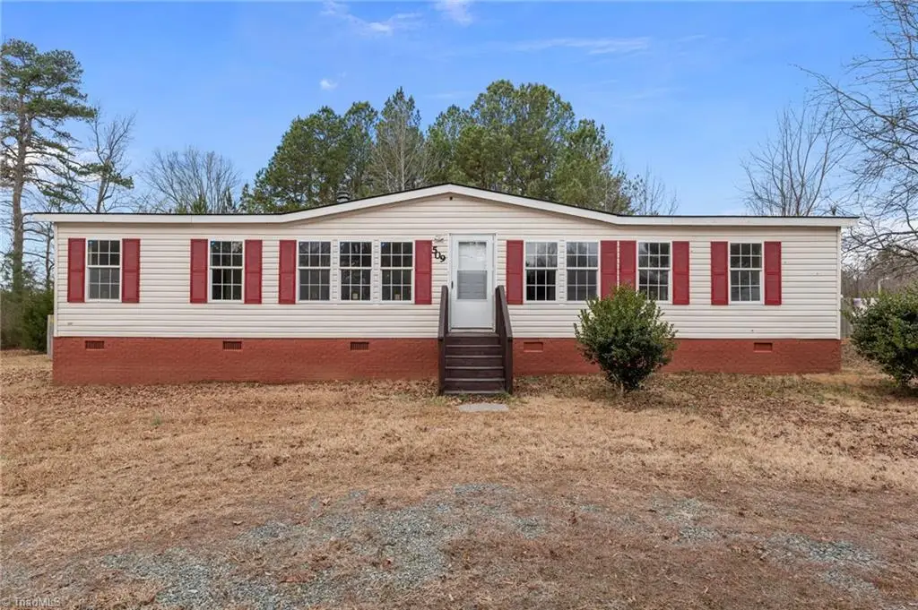 509 N Foster Street, Liberty, NC 27298 - #1