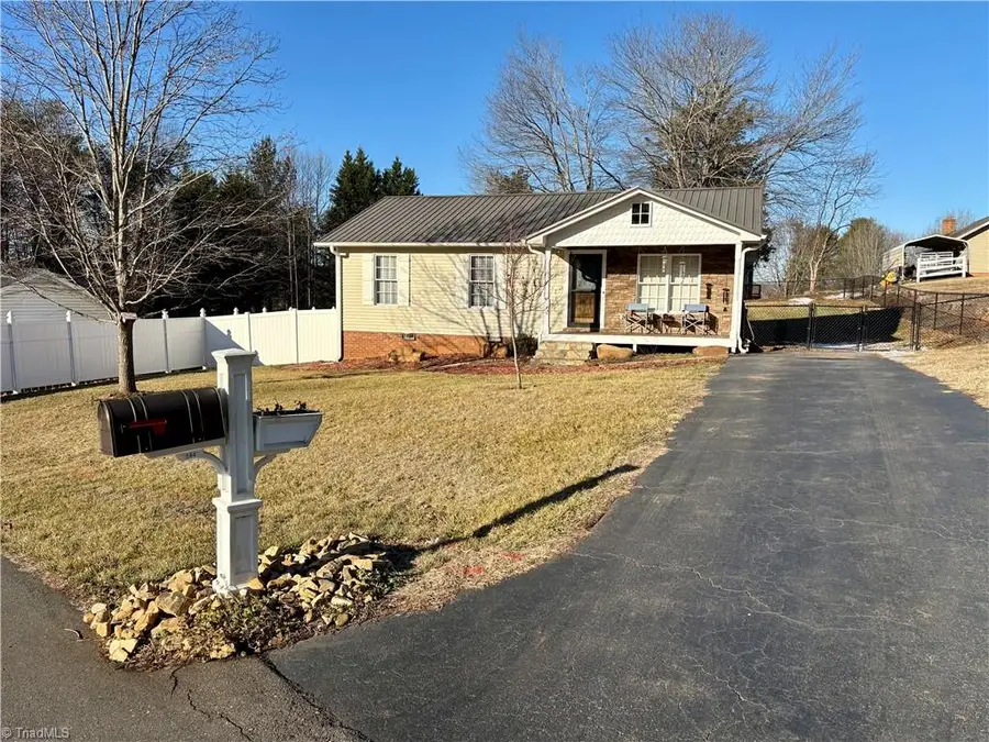 144 Strawberry Lane, Mount Airy, NC 27030 - #2