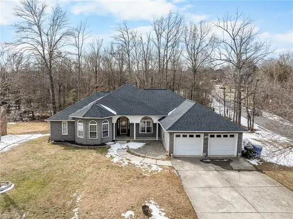 1202 Dogwood Lane, Archdale, NC 27263