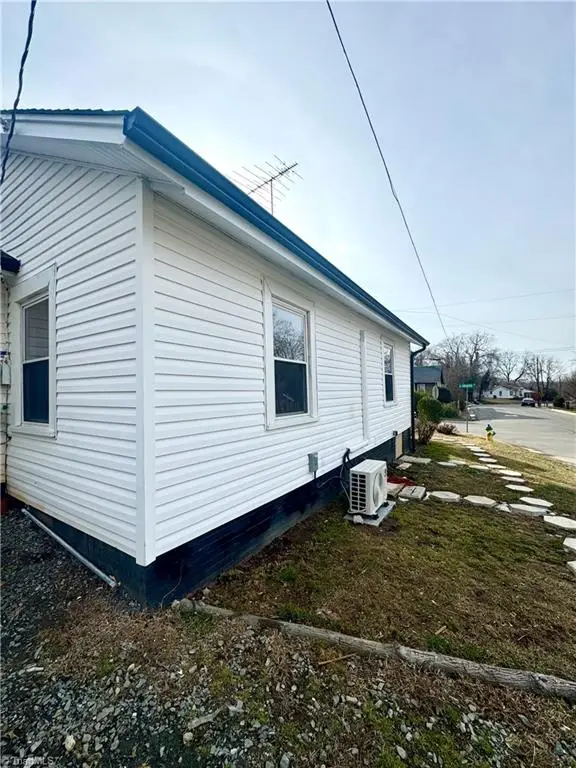 405 Graves Street, Reidsville, NC 27320 - #3