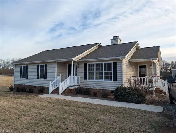 2902 Spencers Way, Browns Summit, NC 27214