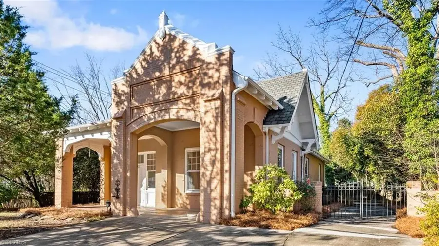 442 S Mendenhall Street, Greensboro, NC 27403 - #2