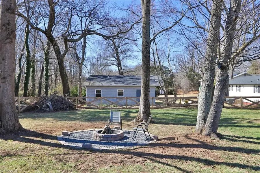 5533 Bullins Road, Jonesville, NC 28642 - #2