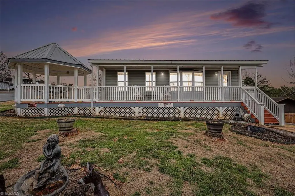 121 Grand View Drive, New London, NC 28127 - #1