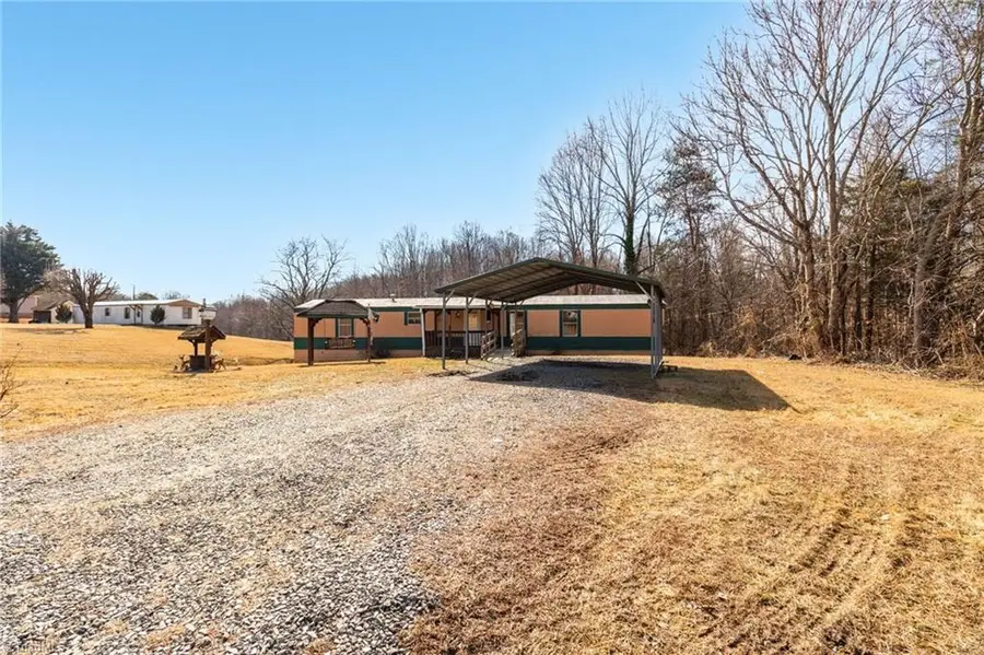 3859 Volunteer Road, Pinnacle, NC 27043 - #3