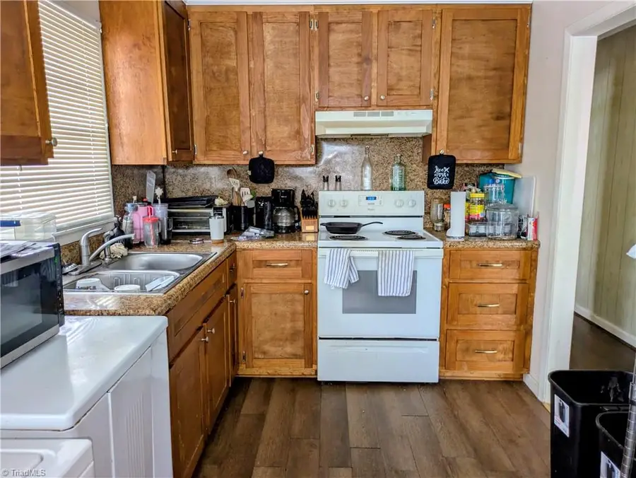 4004 Wooddale Lane, Greensboro, NC 27405 - #2