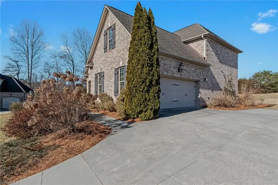 8814 Sawtooth Court, Kernersville, NC 27284 - #3