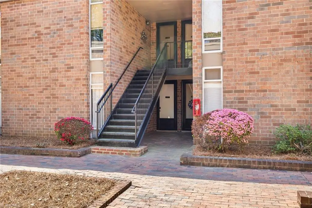 1757 S Hawthorne Road, Winston Salem, NC 27103 - #1