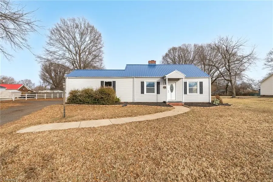 308 Cedar Street, Eden, NC 27288 - #2