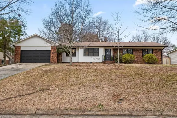 4109 Oak Hollow Drive, High Point, NC 27265