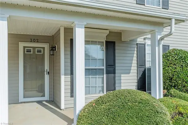 302 Geoffrey Way, Kernersville, NC 27284