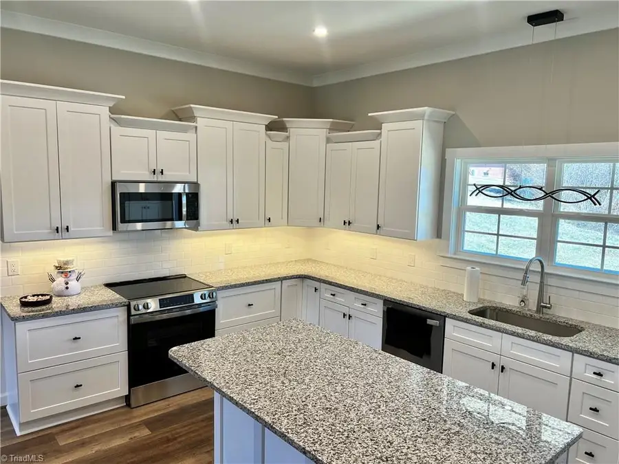 2142 Elizabeth Drive, Mount Airy, NC 27030 - #3