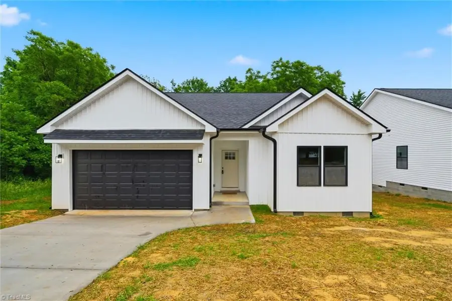 403 W Willis Avenue, High Point, NC 27260 - #2