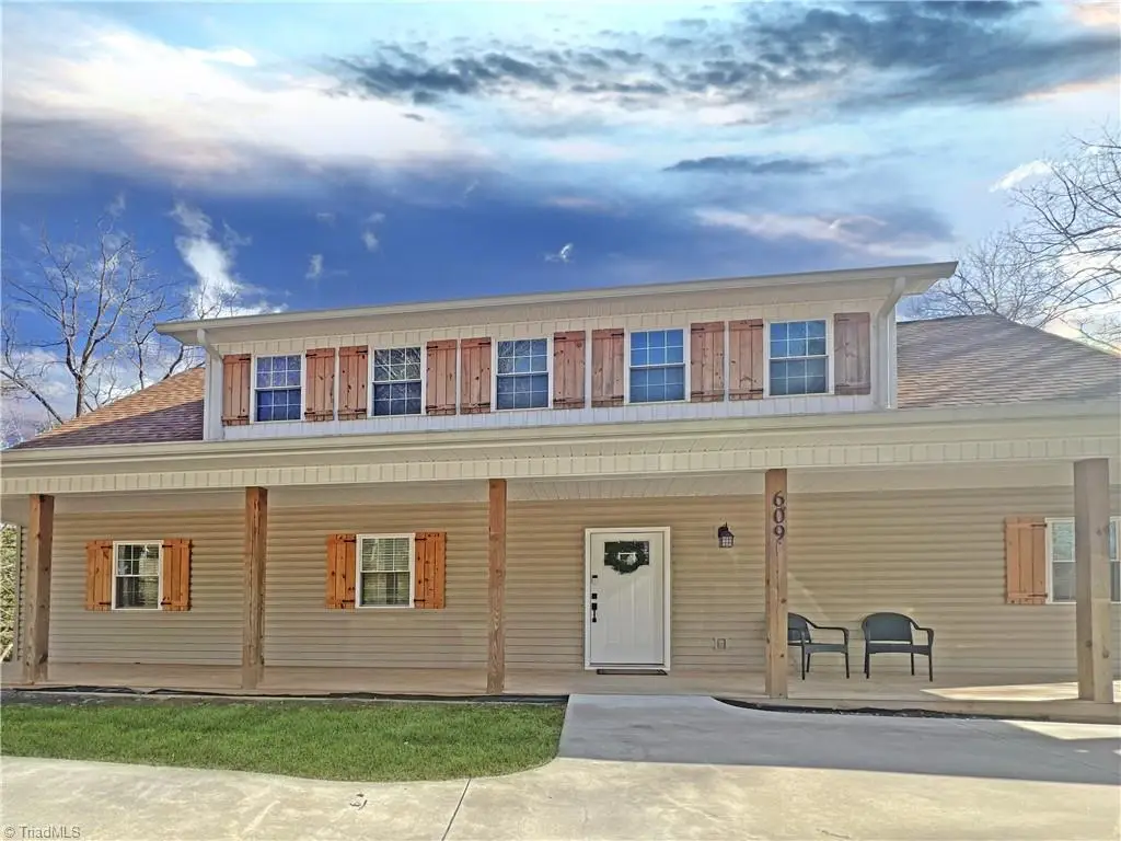 609 G Street, North Wilkesboro, NC 28659 - #1