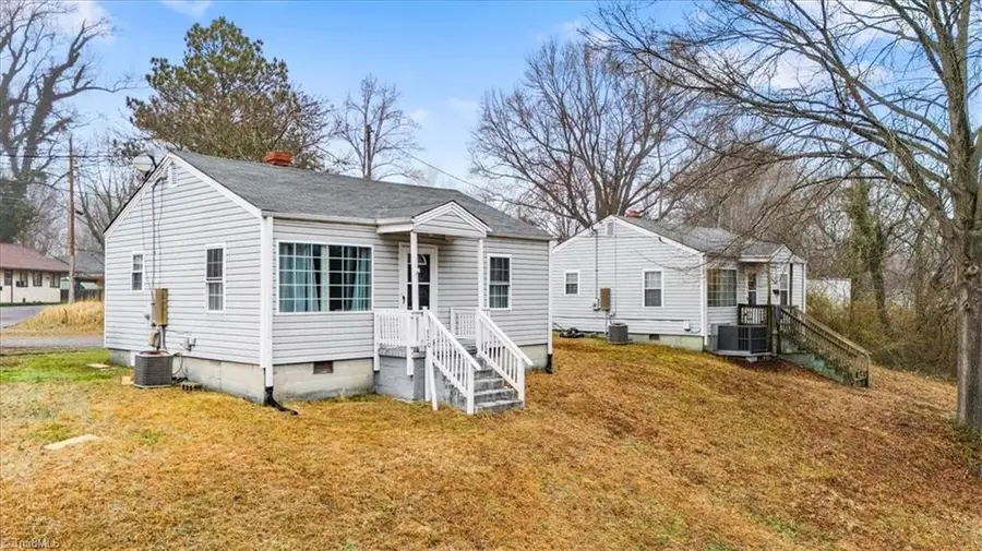 320 Mulberry Street, Reidsville, NC 27320 - #2